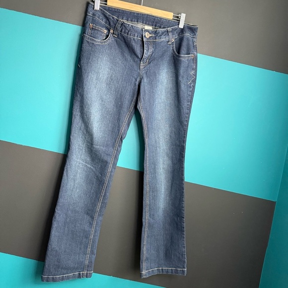 Vintage Women's Blue Flare Jeans size 11 - Picture 2 of 8